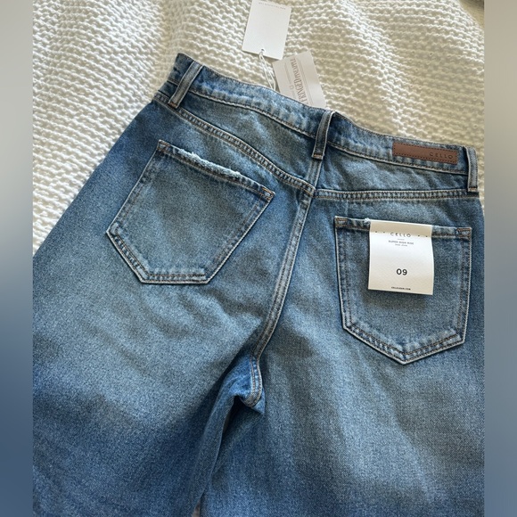 NWT Fringed Pineapple High Rise Dad Jeans!! - Picture 8 of 12